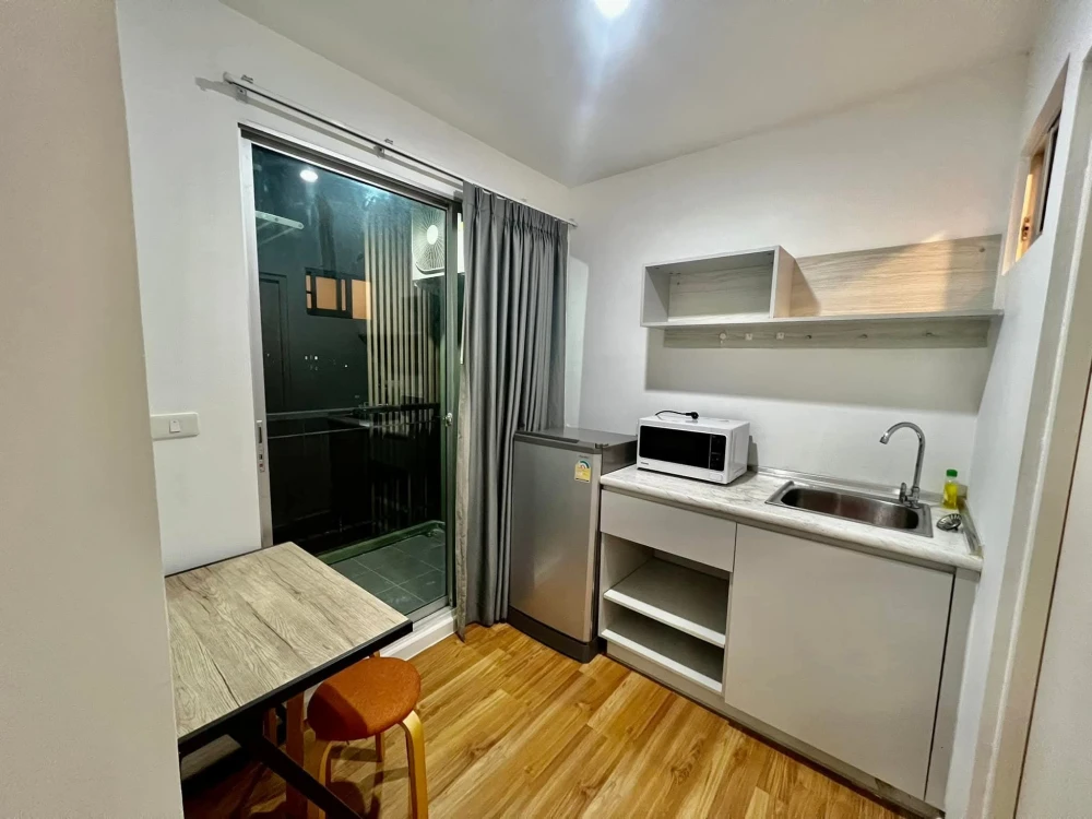 ขาย V Condo Ladkrabang  ห้องพร้อมอยู่ เฟอร์พร้อม มาแต่ตัวเข้าอยู่ได้เลย++
