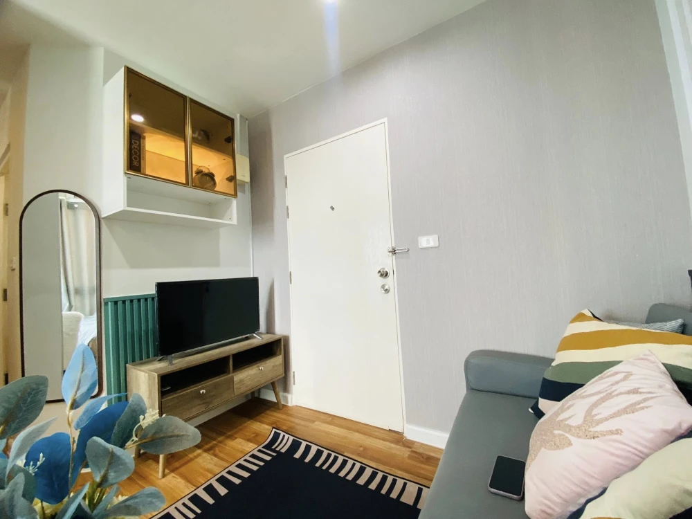 ขาย V Condo Ladkrabang ห้องมุมให้ความเป็นส่วนตัว ตกแต่งมีไตล์ เฟอร์ครบ หิ้วกระเป๋าเข้าอยู่ได้เลย