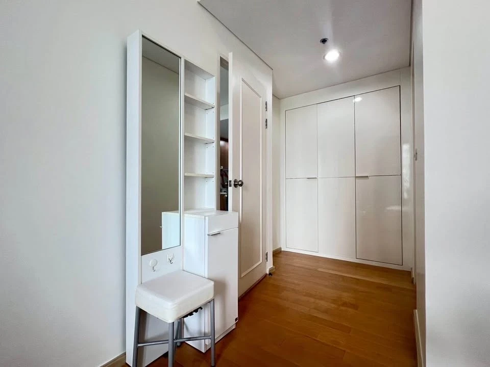 ขาย Villa Asoke 1 ห้องนอน 1 ห้องน้ำ พื้นที่ใช้สอยเยอะ มาพร้อมเฟอร์ครบครัน ดีแบบนี้ห้ามพลาด