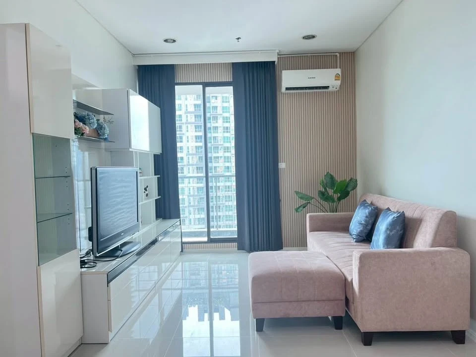 ขาย Villa Asoke 1 ห้องนอน 1 ห้องน้ำ พื้นที่ใช้สอยเยอะ มาพร้อมเฟอร์ครบครัน ดีแบบนี้ห้ามพลาด