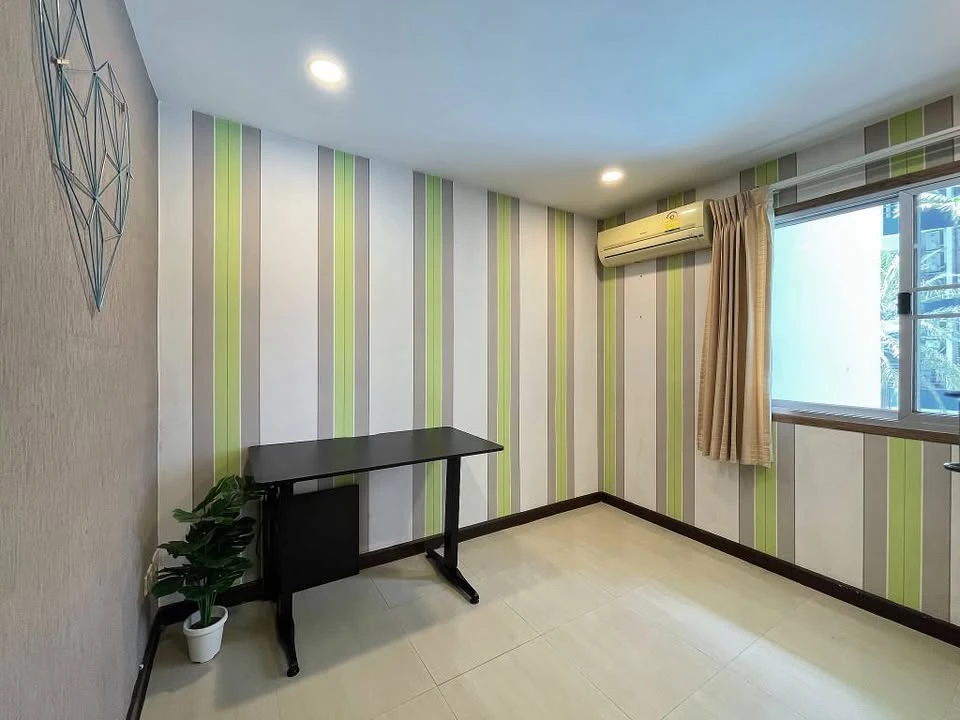 ขาย Waterford Park Rama 4 แบบ สองห้องนอน มีวิวสระว่ายน้ำและวิวสวน ขนาดกว้างขวาง น่าจองสุดๆ