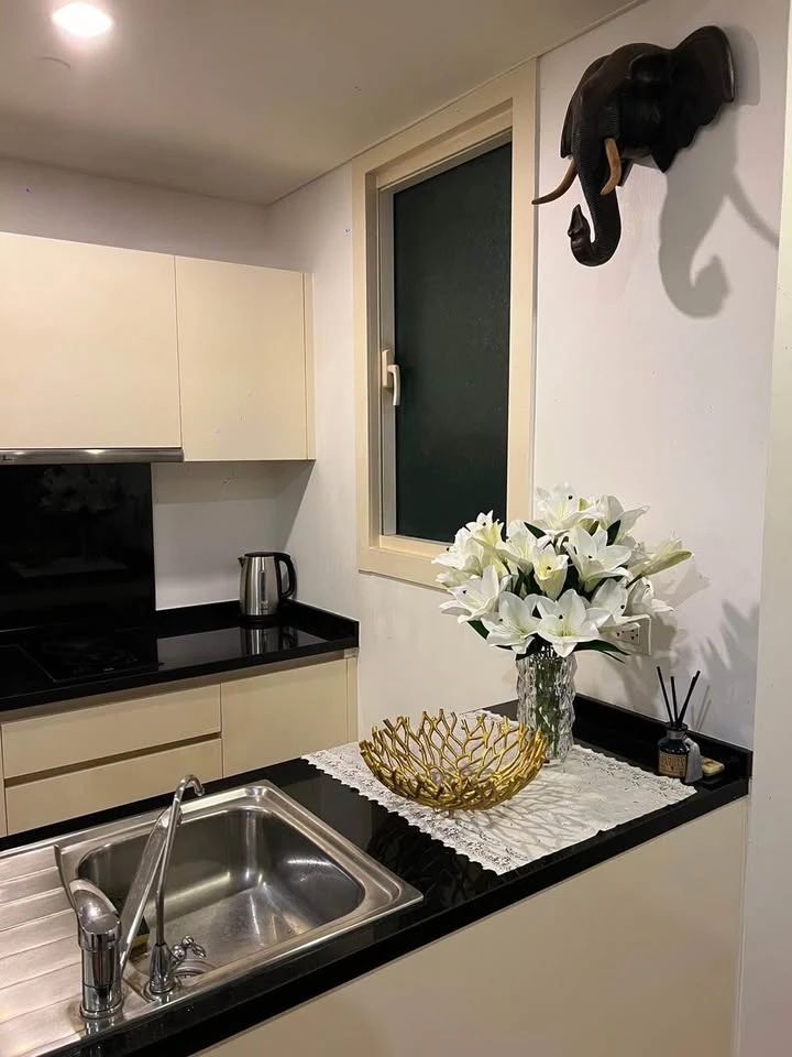 ขาย Wind Sukhumvit 23 วิวของห้องจะเป็นวิวเมือง และหันด้านหน้าสระว่ายน้ำ ซึ่งได้วิวที่สวยงามมาก จองเลย