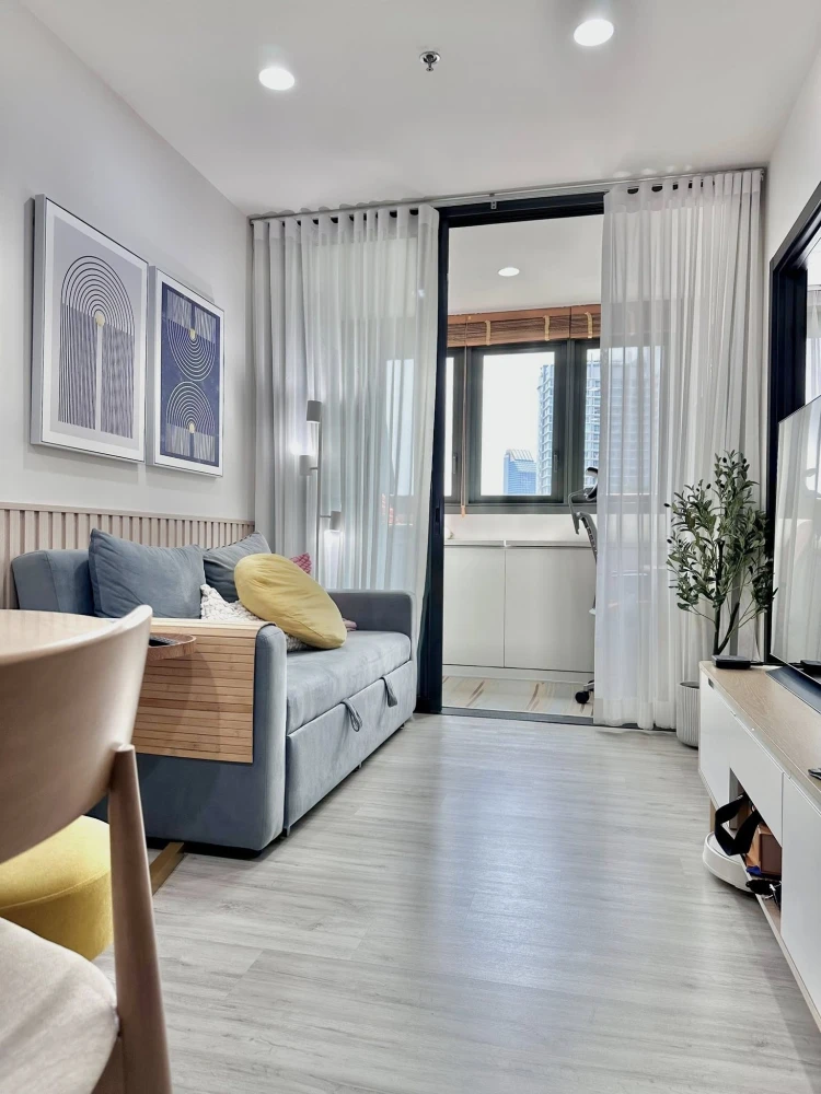 ขาย XT Huaikhwang ห้องแต่งสวยคุมโทน มาพร้อมเฟอร์นิเจอร์และเครื่องใช้ไฟฟ้าครบครัน จองเลย