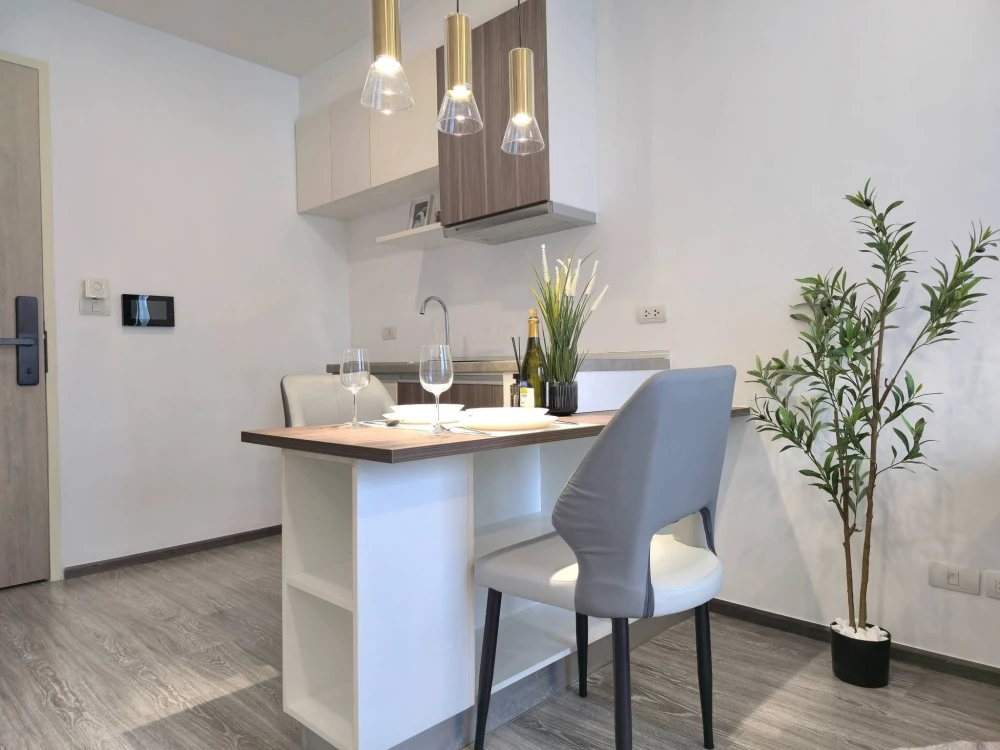 ขาย Zelle รัตนาธิเบศร์ 2 เน้นความโปร่ง โล่ง สบาย มีความเป็นส่วนตัวมากๆ สนใจจองเลย