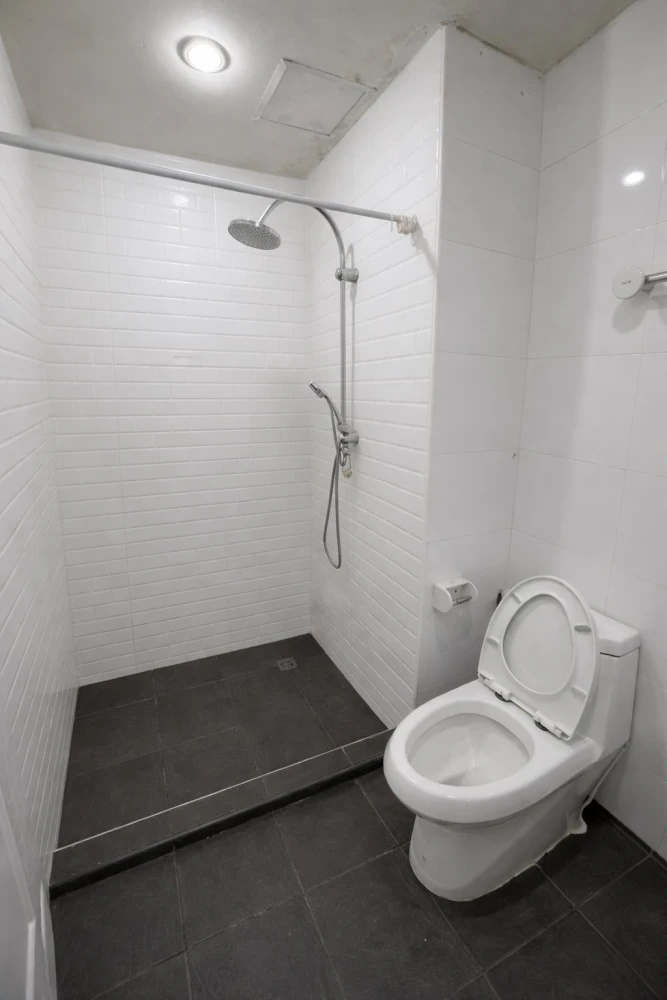 ขาย Zenith Place @ Huay Kwang ห้องพร้อมอยู่ เฟอร์พร้อม กว้างขวาง จองเลย ก่อนพลาด!!!