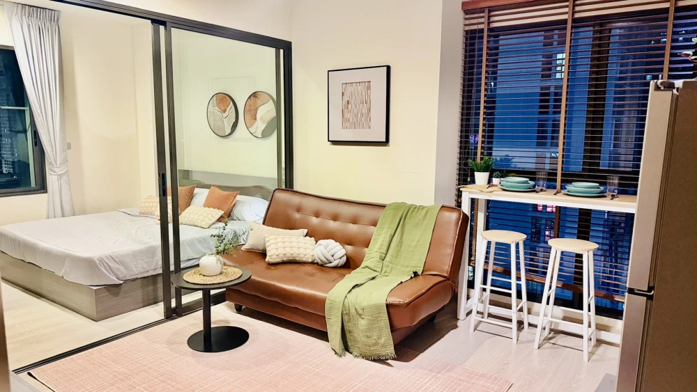 คอนโดให้เช่า ริทึ่ม อโศก 2 ห้องน่าอยู่ เฟอร์ เครื่องใช้ไฟฟ้าครบ ชั้น 21 ได้วิสูง มาจองเลย อย่าพลาด