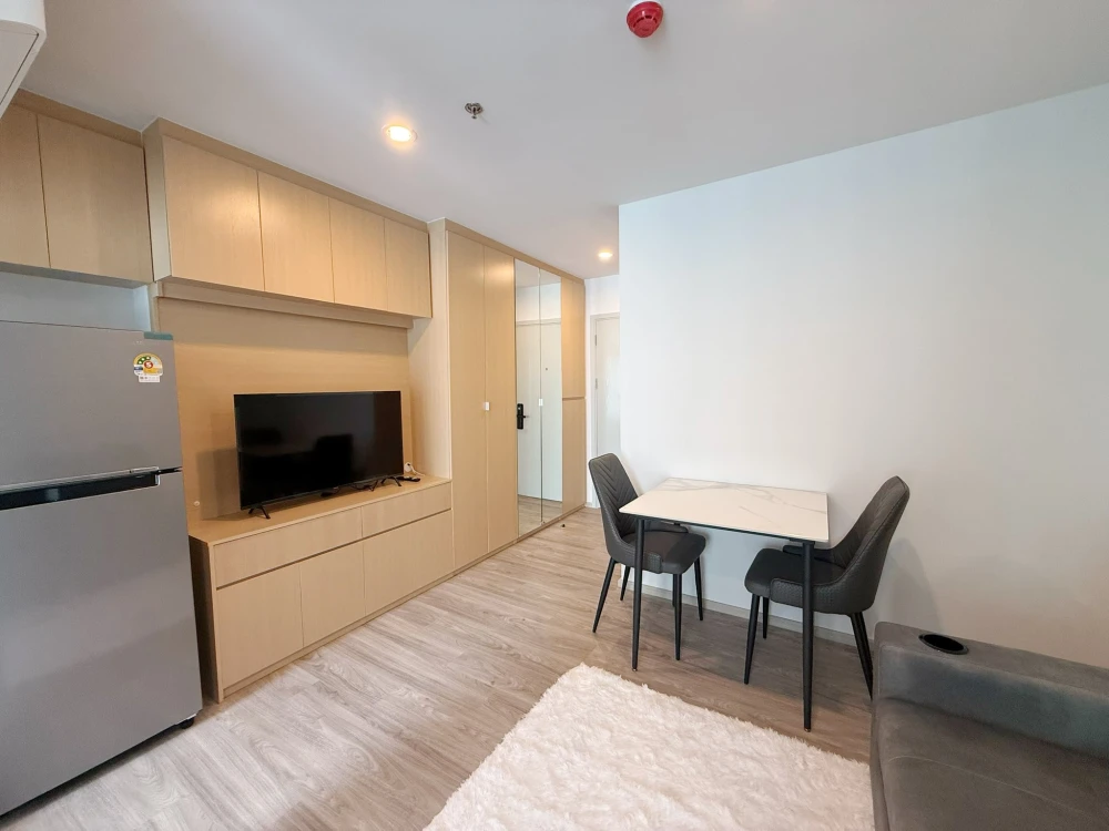 คอนโดให้เช่า รีเจ้นท์โฮม บางนา ชั้น 23 ได้วิวสูง เฟอร์บิ้วอินท์อย่างดี สะดวกครบจบที่นี่ มาจองเลย