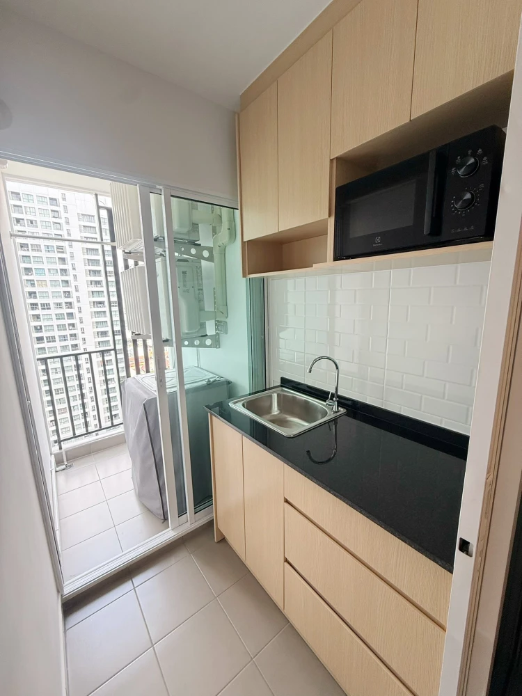 คอนโดให้เช่า รีเจ้นท์โฮม บางนา ชั้น 23 ได้วิวสูง เฟอร์บิ้วอินท์อย่างดี สะดวกครบจบที่นี่ มาจองเลย