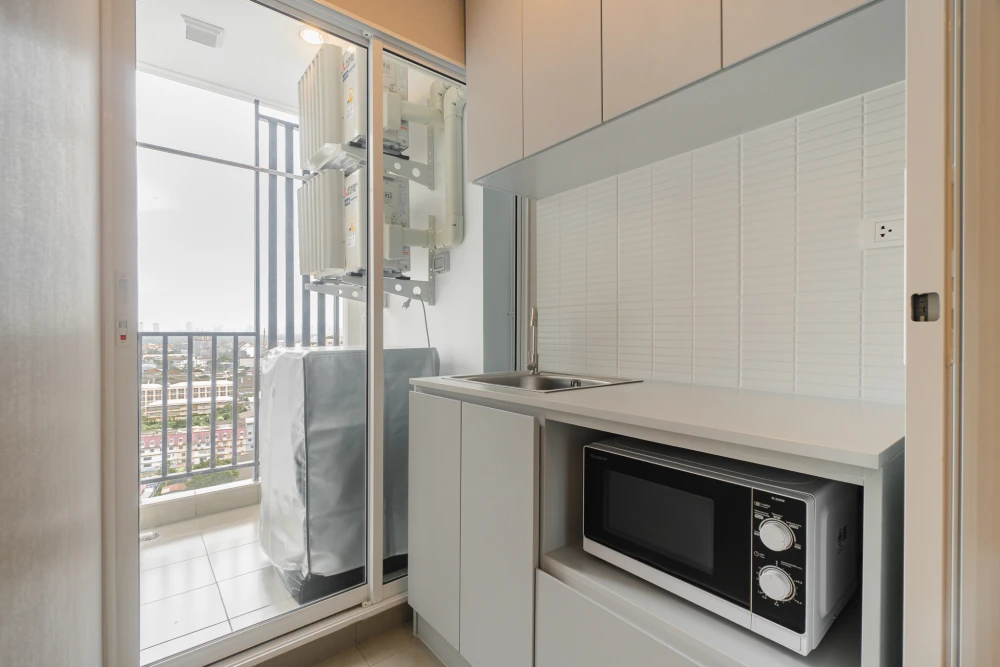 คอนโดให้เช่า รีเจ้นท์โฮม บางนา ห้องน่าอยู่ โทนขาวสบายตา ราคาสบายกระเป๋า ครบจบที่เดียว มาจองเลย อย่ารอช้า