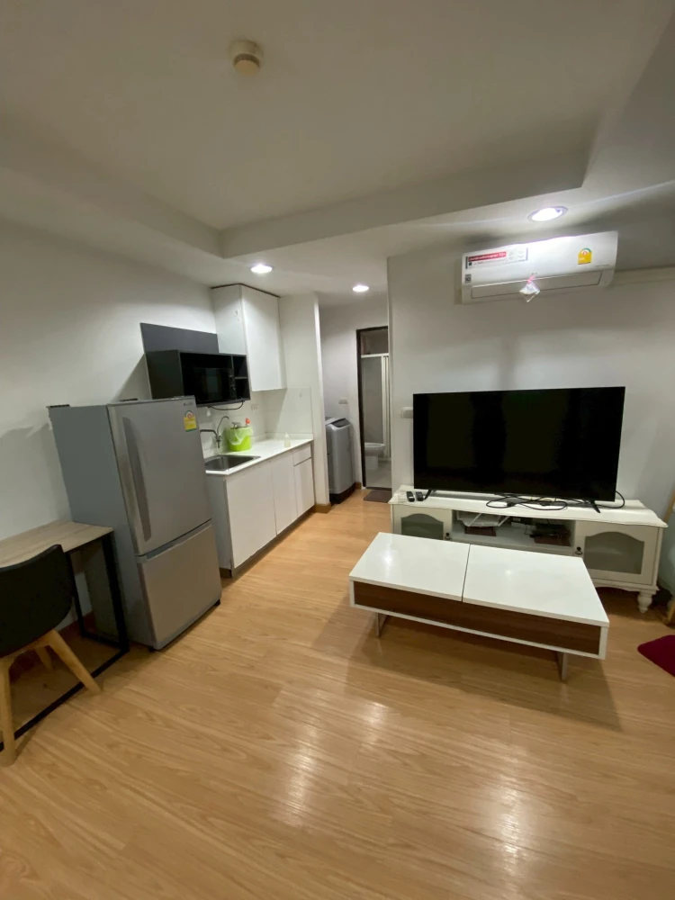 คอนโดให้เช่า เดอะ คริส 5 รัชดา 17 ห้องกว้างขวาง พื้นที่ใช้สอยเยอะ เฟอร ์เครื่องใช้ไฟฟ้าครบ มาจองเลย อย่าพลาด