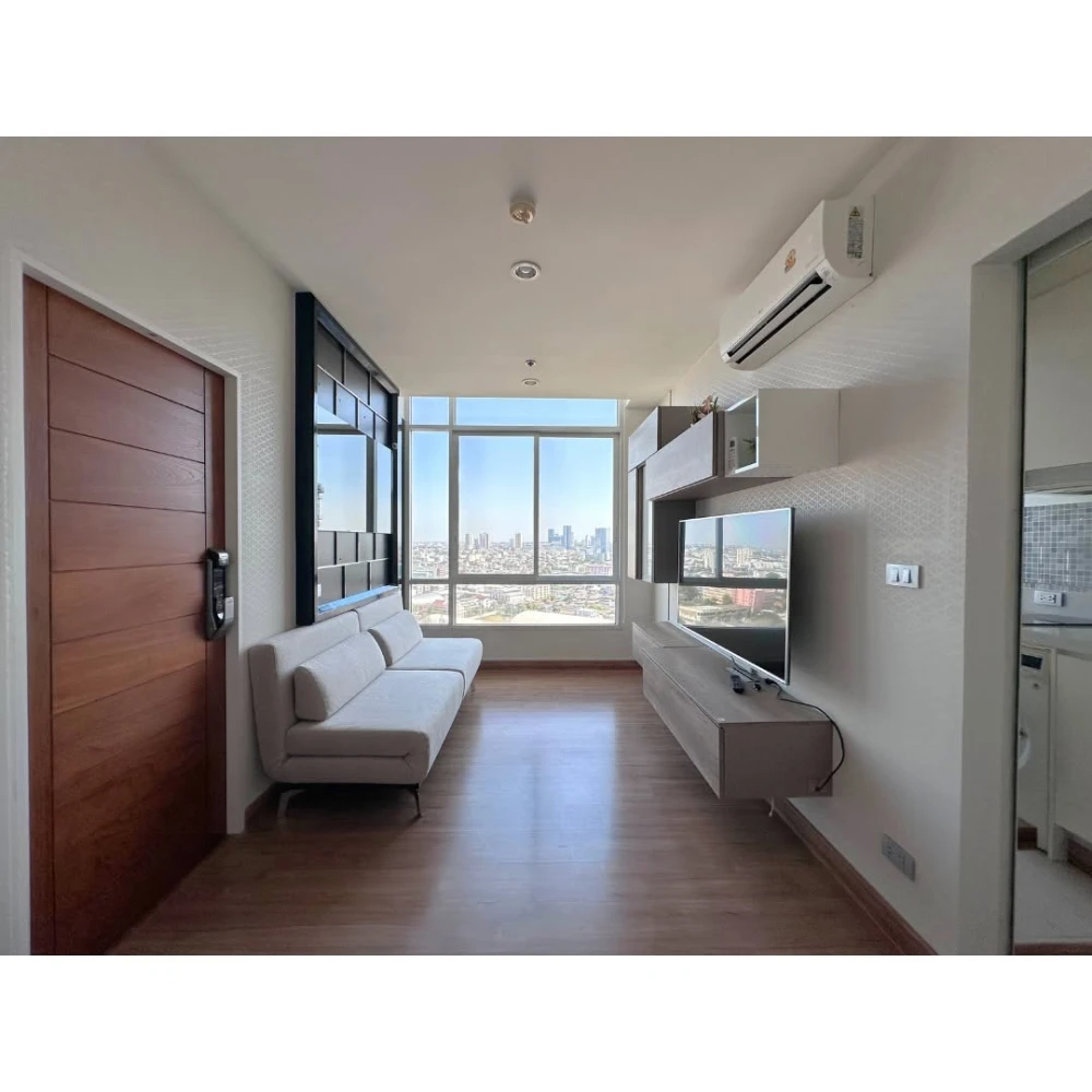 คอนโดให้เช่า The Sky Sukhumvit  ห้องมุม วิวเมือง 180 องศา ไม่มีตึกบังวิว  เป็นห้องที่มีความเป็นส่วนตัวสูง จองเลย