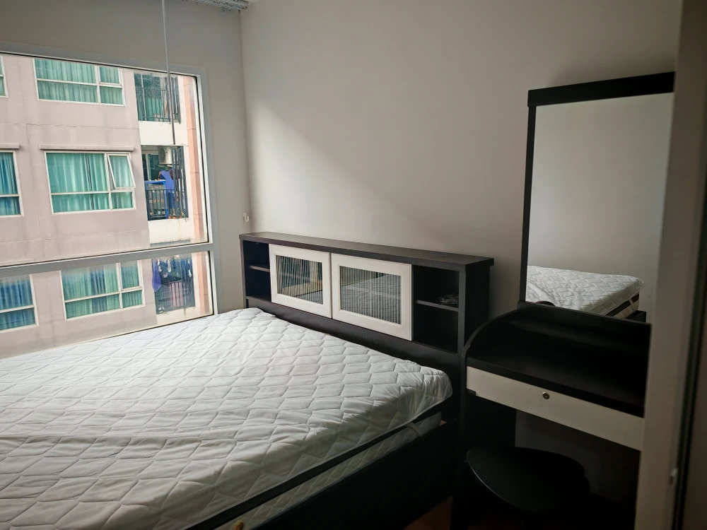 Condo Condo Regent Orchid Talat Phlu ready for rent.