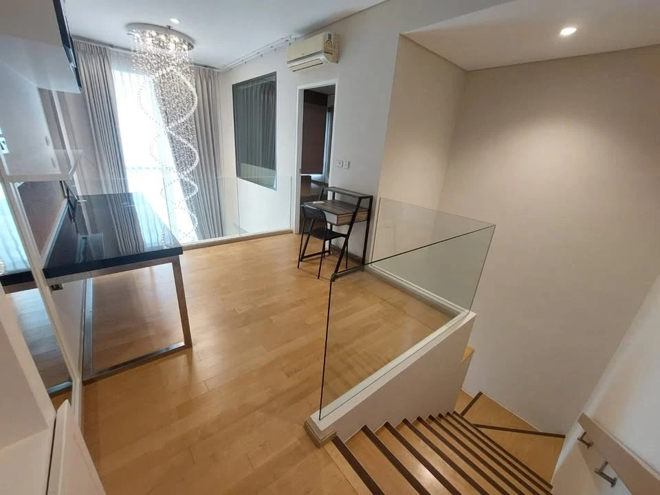 ด่วน!! ขาย คอนโด วิลล่า อโศก ห้อง DUPLEX กว้างเหมือนอยู่บ้าน ความหรูหราเต็มสิบเลยจ้าาาา รีบเลย!!