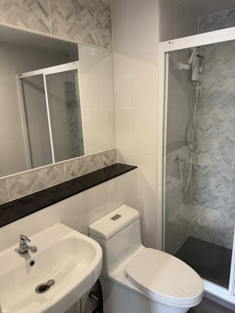 ปล่อยเช่าคอนโด ห้องสวย พร้อมเข้าอยู่ Regent Home Bangna  ห้องมุม เป็นส่วนตัว เงียบสงบ เฟอร์นิเจอร์และเครื่องใช้ไฟฟ้าครบ จองเลย