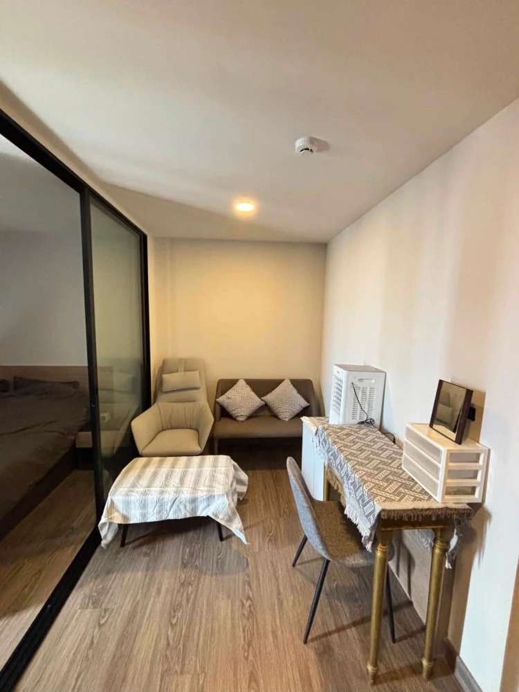 ปล่อยเช่าคอนโด FLEXI Sathon – Charoennakorn   ห้องมีวิวเปิดโล่ง มองเห็นเอเชียทีค เฟอร์ เครอื่งใช้ไฟฟ้าครบ จองเลย