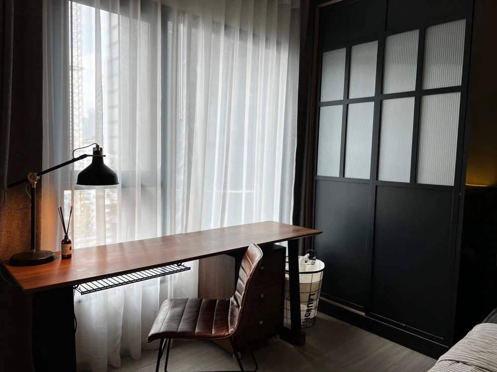 ปล่อยเช่าคอนโด Life Asoke Rama 9 ห้องพร้อมอยู่ เฟอร ์เครื่องใช้ไฟฟ้าครบ ลากกระเป๋าเข้าอยู่ได้เลย