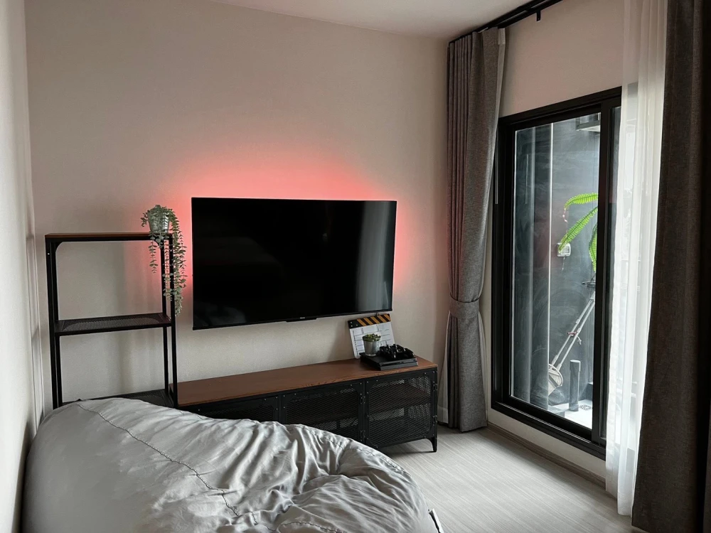 ปล่อยเช่าคอนโด Life Asoke Rama 9 ห้องพร้อมอยู่ เฟอร ์เครื่องใช้ไฟฟ้าครบ ลากกระเป๋าเข้าอยู่ได้เลย