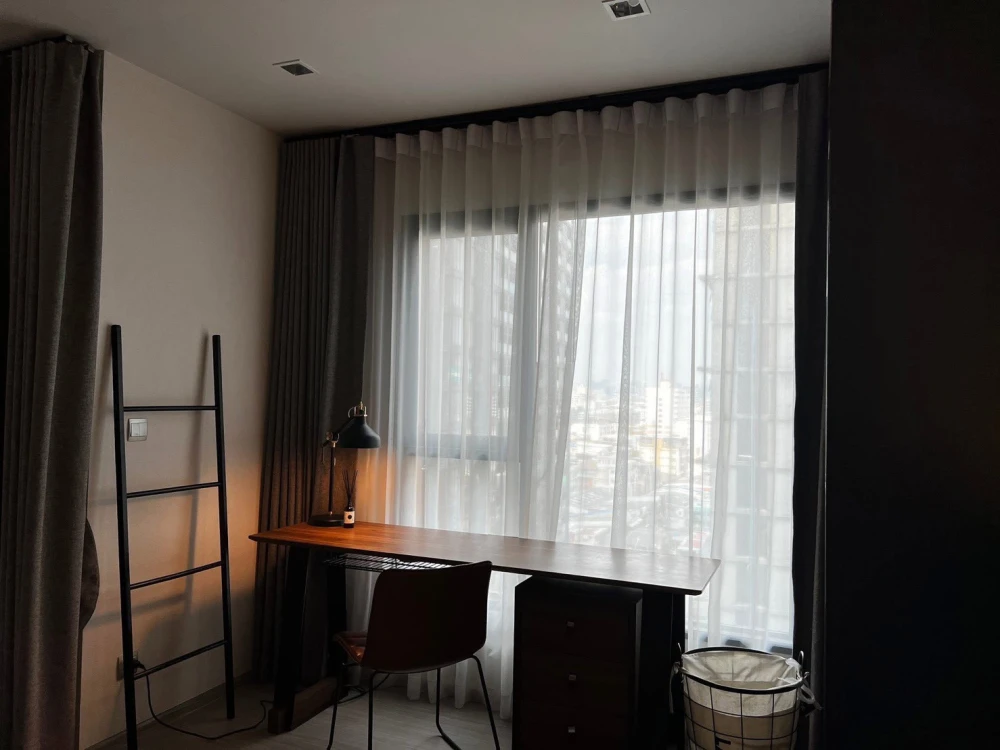 ปล่อยเช่าคอนโด Life Asoke Rama 9 ห้องพร้อมอยู่ เฟอร ์เครื่องใช้ไฟฟ้าครบ ลากกระเป๋าเข้าอยู่ได้เลย