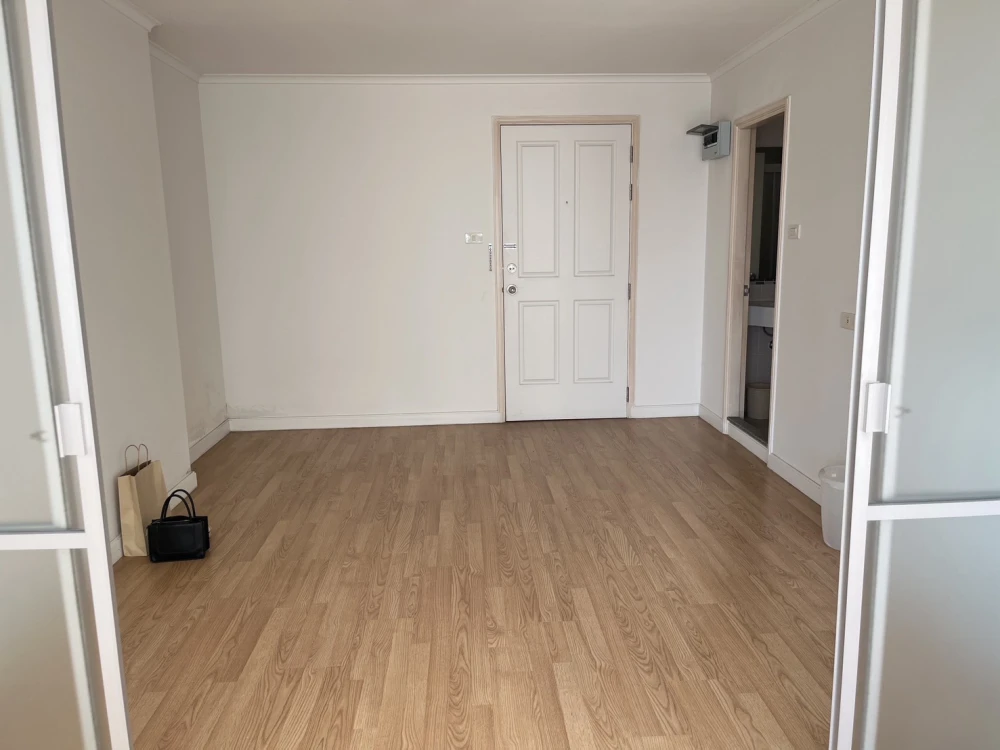 ปล่อยเช่าคอนโด Lumpini Place พระราม 8 ห้องเปล่าราคาพิเศษสภาพดีมาก เหมาะสำหรับคนที่มีเฟอร์นิเจอร์ส่วนตัว