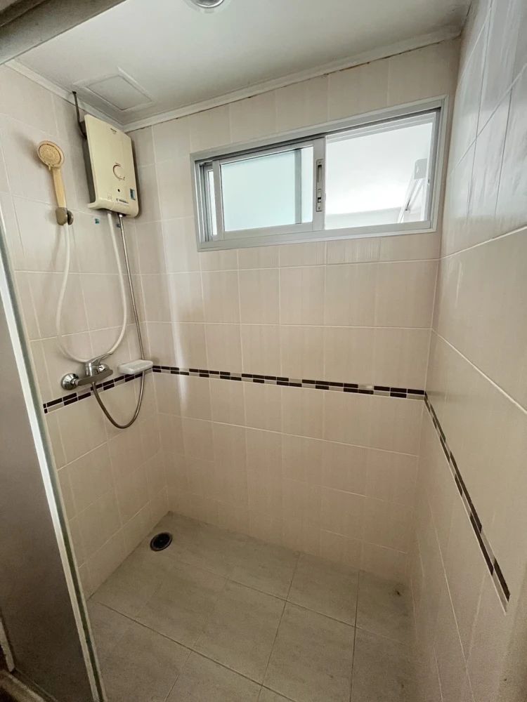 ปล่อยเช่าคอนโด Lumpini Place พระราม 8 ห้องเปล่าราคาพิเศษสภาพดีมาก เหมาะสำหรับคนที่มีเฟอร์นิเจอร์ส่วนตัว