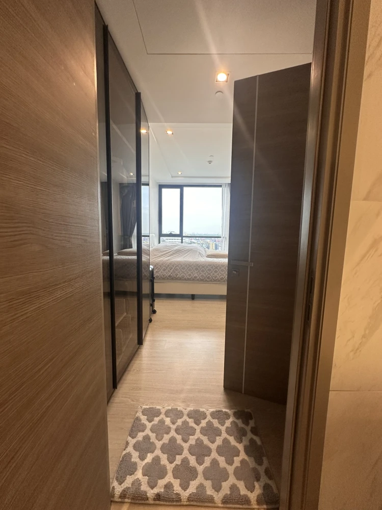 ปล่อยเช่าคอนโด The Room Sukhumvit 38 ห้องสวย ชั้น 15 ชั้นสวนกลางติดสวน วิวสวนและแม่น้ำเจ้าพระยา เงียบสงบ เป็นส่วนตัว จองเลย