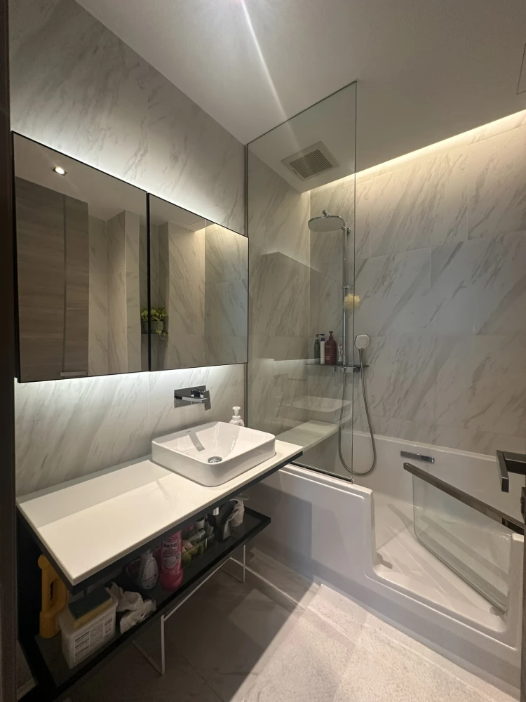 ปล่อยเช่าคอนโด The Room Sukhumvit 38 ห้องสวย ชั้น 15 ชั้นสวนกลางติดสวน วิวสวนและแม่น้ำเจ้าพระยา เงียบสงบ เป็นส่วนตัว จองเลย