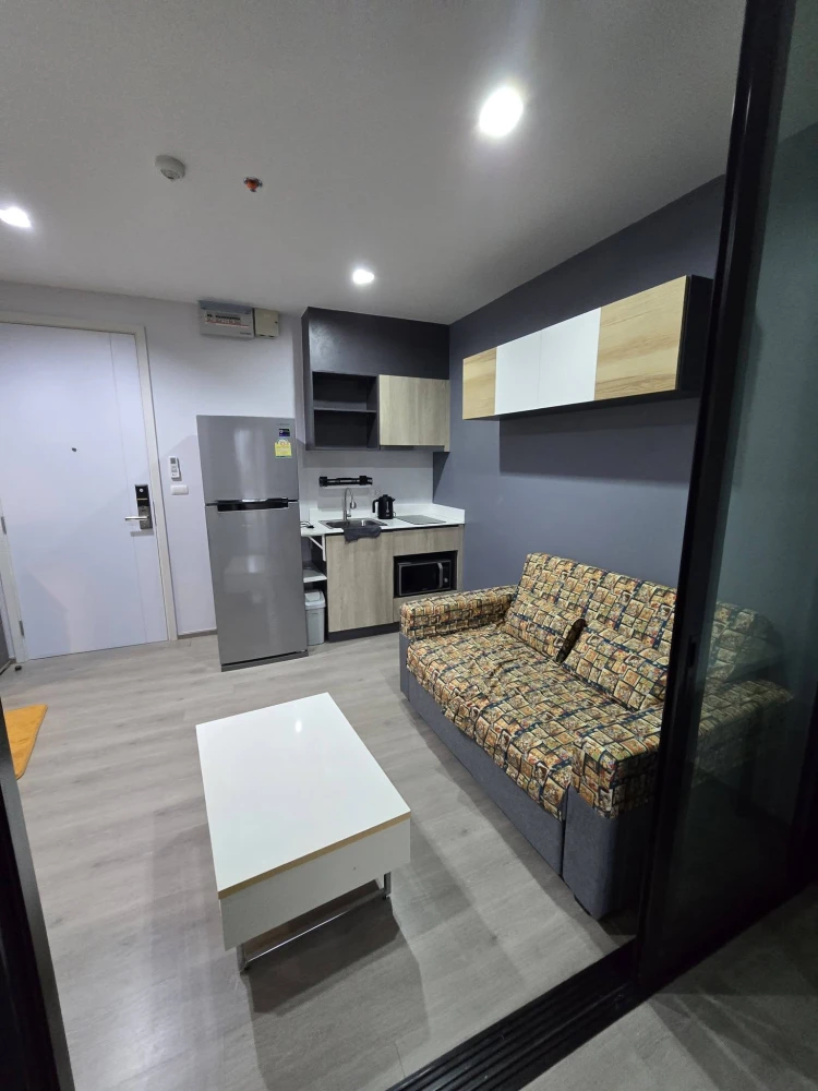 ปล่อยเช่าด่วนๆ THE BASE Phetkasem ห้องพร้อมอยู่ เฟอร์ เครื่องใช้ไฟฟ้าครบ มาแต่ตัวเข้าอยู่ได้เลย