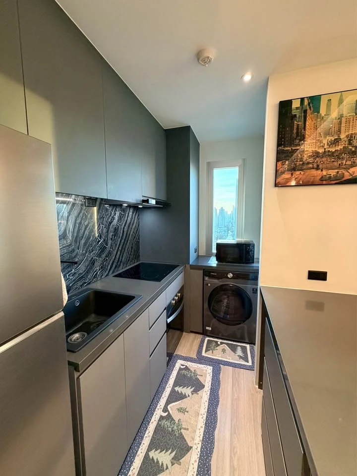 ปล่อยเช่าด่วนๆ Thru Thonglor สไตล์ luxurious Modern พร้อมเฟอร์นิเจอร์ครบครัน สามารถเข้าอยู่ได้ทันที