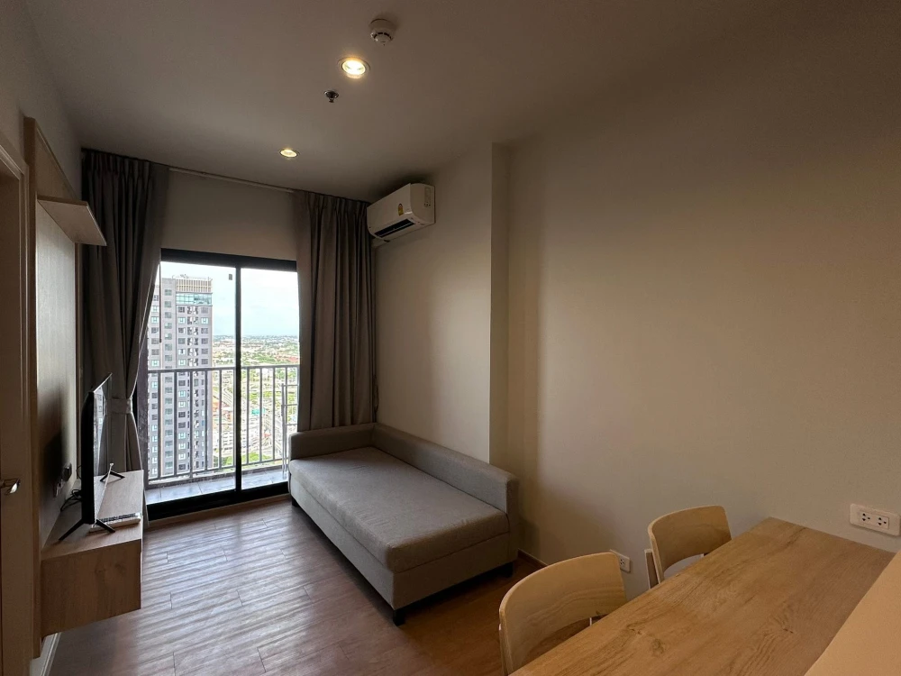 ปล่อยเช่าห้องคอนโด Common TU ห้อง 1 Bedroom ชั้น 27 วิวสวย วิวระเบียงหันไปทางถนนพหลโยธิน เฟอร์นิเจอร์และเครื่องใช้ไฟฟ้าครบ จองเลย
