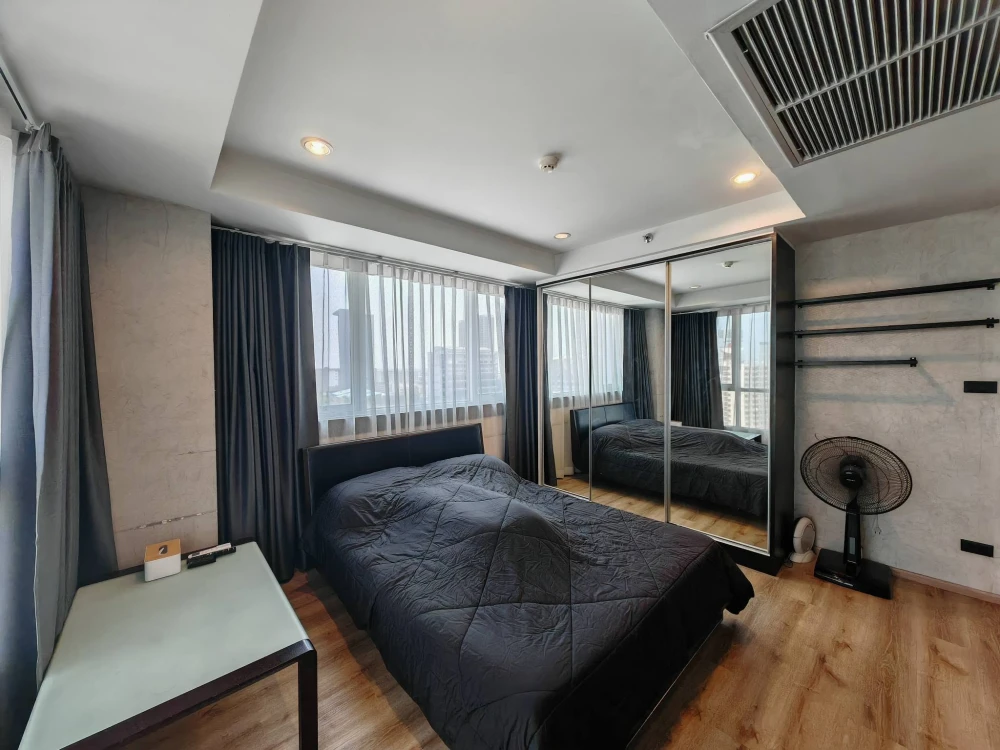 ปล่อยเช่า คอนโดแต่งครบสไตล์ Industrial Loft พร้อมเข้าอยู่ ​ Inspire Place Rama 9 ​ห้องมุม ลมดี วิวสวย พร้อมหิ้วกระเป๋าเข้าอยู่ได้เลย