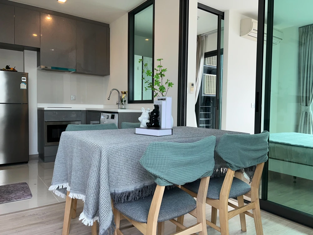 ปล่อยเช่า! คอนโด ริทึ่ม รัชดา-ห้วยขวาง ชั้น 24  (ห้องมุม วิวฝั่งเซนจูรี่ BTS อนุเสาวรีย์) เฟอร์นิเจอร์+เครื่องใช้ไฟฟ้าตามรูปภาพค่ะ พร้อมเข้าอยู่