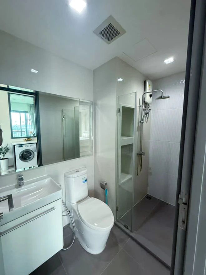 ปล่อยเช่า! คอนโด ริทึ่ม รัชดา-ห้วยขวาง ชั้น 24  (ห้องมุม วิวฝั่งเซนจูรี่ BTS อนุเสาวรีย์) เฟอร์นิเจอร์+เครื่องใช้ไฟฟ้าตามรูปภาพค่ะ พร้อมเข้าอยู่