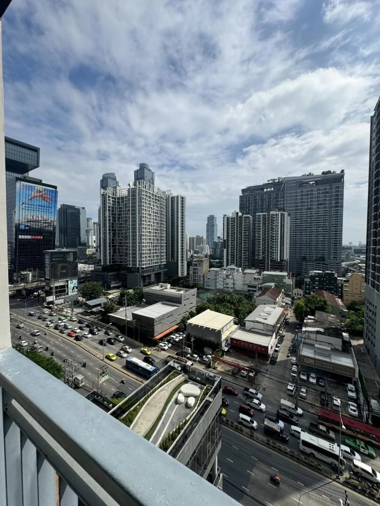 ปล่อยเช่า คอนโด Rhythm asoke 1  ห้อง studio ชั้น  14 วิวหันหน้าถนน ราคาดีเวอร์ ต้องรีบมาจอง