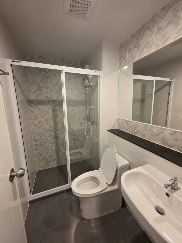 ปล่อยเช่า Condo Regent Home Bangna ชั้น 11 ได้วิวสูง มาพร้อมราคาจับต้องได้ สะดวกครบจบเดียว มาจองเลย