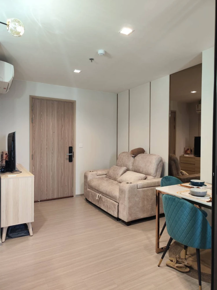 ปล่อยเช่า Life Sathorn Sierra ชั้นสูง ห้องมุม มีความเป็นส่วนตัวสูง 1 Bed มี Walk-in Closet ในตัว จองเลย
