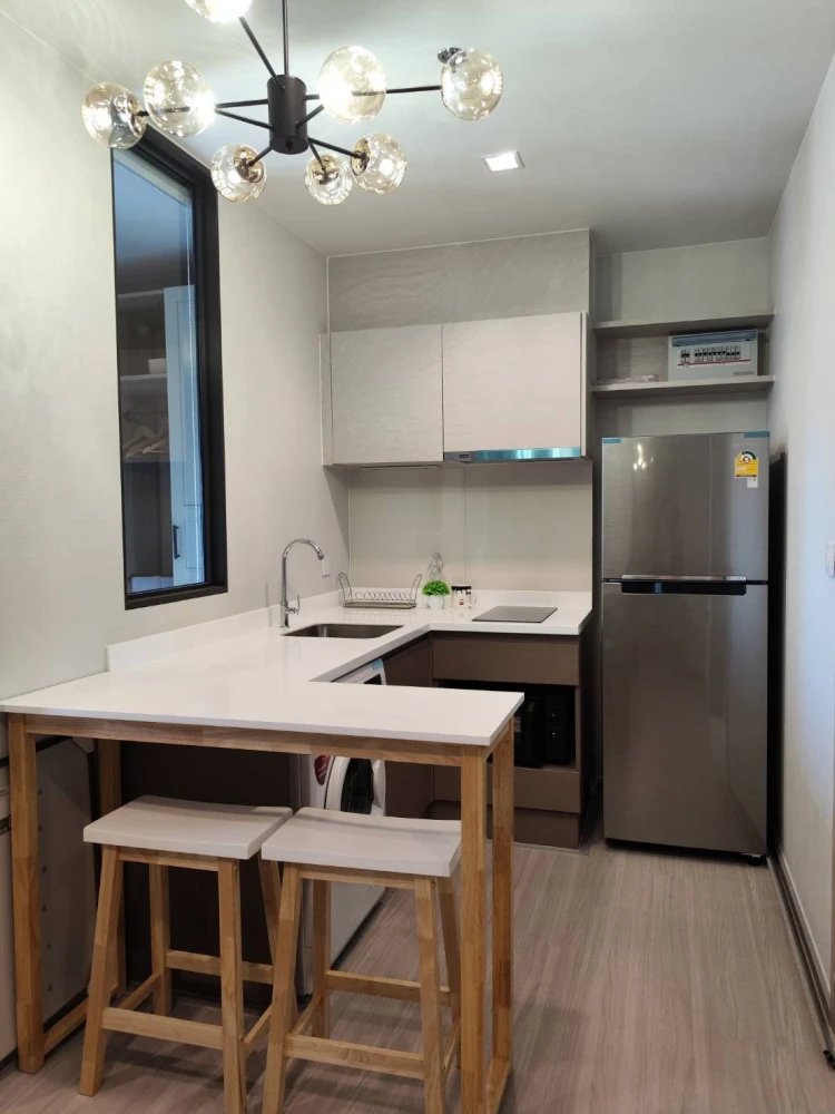 ปล่อยเช่า Life Sathorn Sierra ชั้นสูง ห้องมุม มีความเป็นส่วนตัวสูง 1 Bed มี Walk-in Closet ในตัว จองเลย
