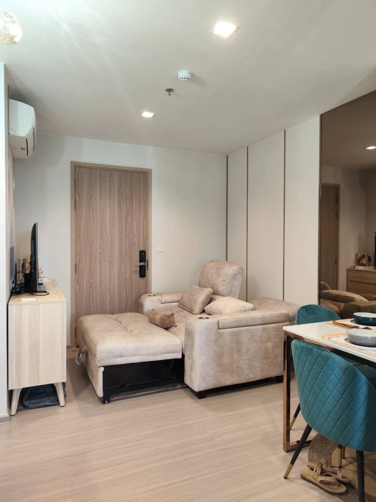 ปล่อยเช่า Life Sathorn Sierra ชั้นสูง ห้องมุม มีความเป็นส่วนตัวสูง 1 Bed มี Walk-in Closet ในตัว จองเลย