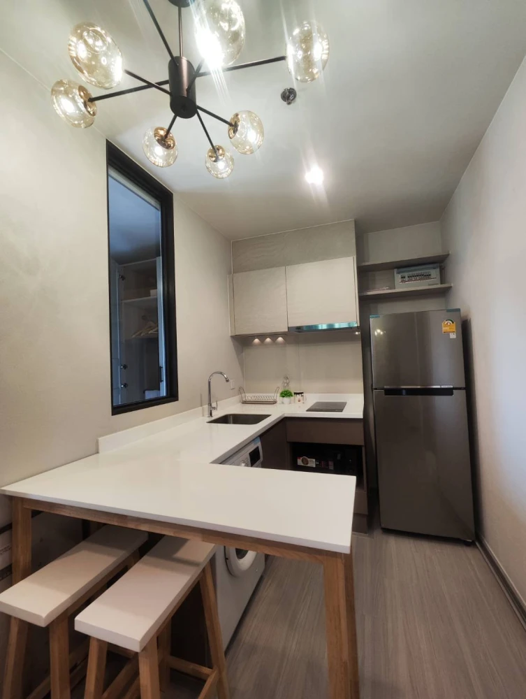 ปล่อยเช่า Life Sathorn Sierra ชั้นสูง ห้องมุม มีความเป็นส่วนตัวสูง 1 Bed มี Walk-in Closet ในตัว จองเลย