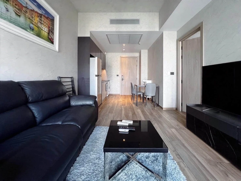 ปล่อยเช่า The Loft Asoke ห้องใหญ่อยู่สบาย พื้นที่ใช้สอยจุใจ สิ่งอำวยความสะดวกครบ ราคาอย่างดี มาจองเลย
