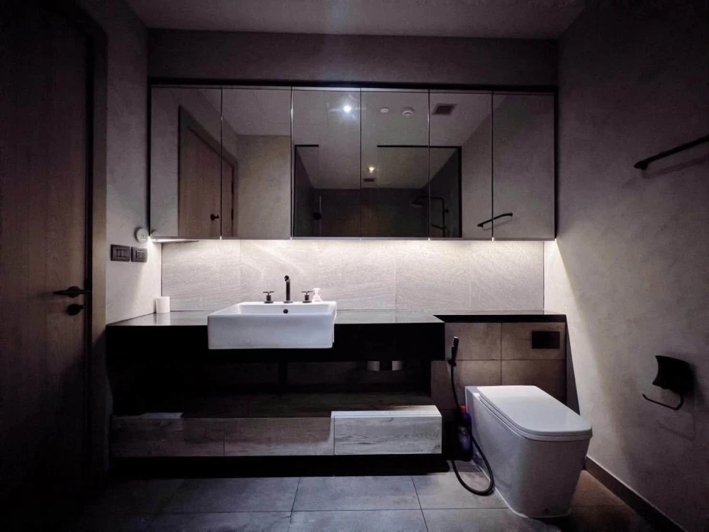 ปล่อยเช่า The Loft Asoke ห้องใหญ่อยู่สบาย พื้นที่ใช้สอยจุใจ สิ่งอำวยความสะดวกครบ ราคาอย่างดี มาจองเลย