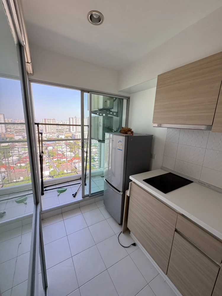 ยู ดีไลท์ บางซื่อ สเตชั่น ชั้นบนสุด วิวดีมาก ครัวแยกเป็นสัดส่วน เครื่องซักผ้าฝาหน้าอย่างดี จองเลยจ้า