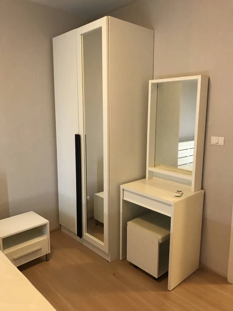 ห้องกว้าง ตกแต่งพร้อมเข้าอยู่ เครื่องใช้ไฟฟ้าครบครัน ห้ามพลาดจ้า จองเลย