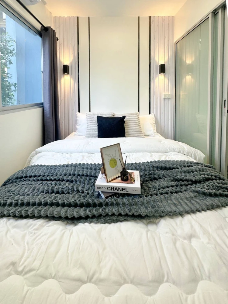 ห้องมาใหม่ พลัม รังสิต ทำห้องใหม่หมด ราคาดีมากก วิวสวน เห็นสระ