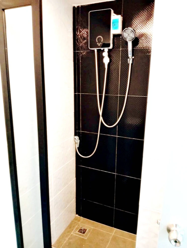 ห้องรีโนเวทใหม่ ไอริส modern luxury ราคาดี นัดชมห้องก่อนพลาด