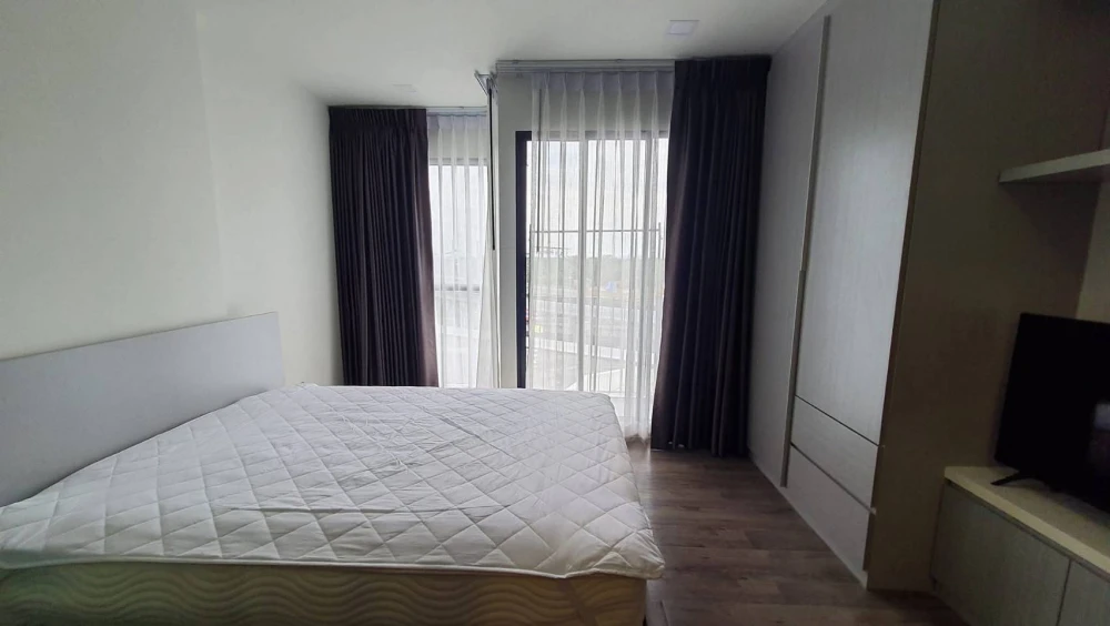 ห้องสวยมาก เฟอร์นิเจอร์และเครื่องใช้ไฟฟ้าอย่างดี สวยคุ้มค่าขนาดนี้ เช่าเลยที่ Modiz Interchange