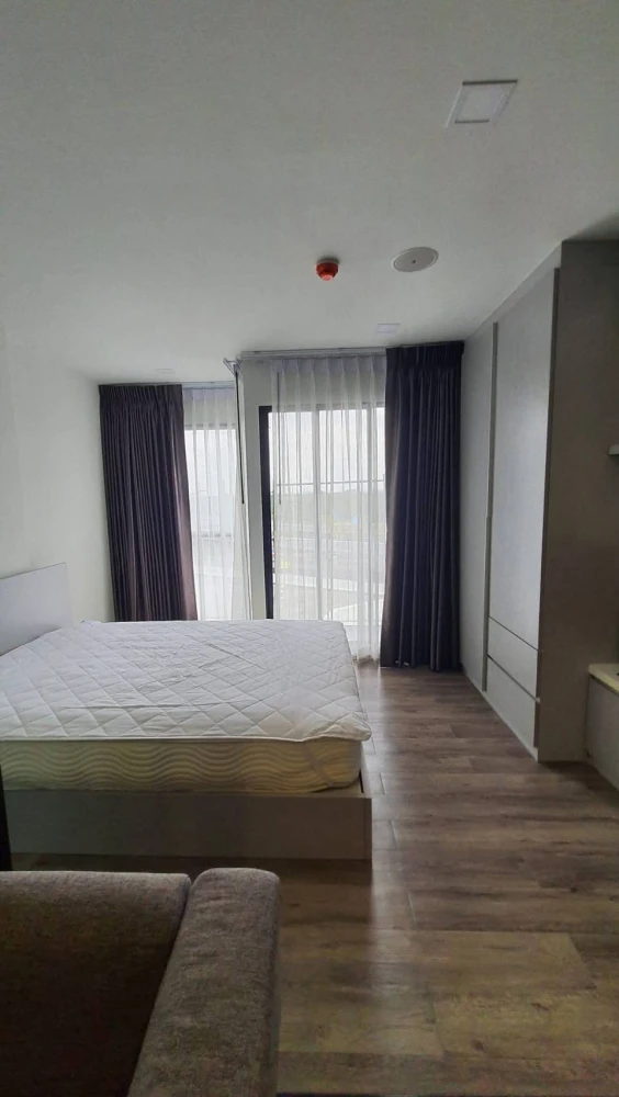 ห้องสวยมาก เฟอร์นิเจอร์และเครื่องใช้ไฟฟ้าอย่างดี สวยคุ้มค่าขนาดนี้ เช่าเลยที่ Modiz Interchange