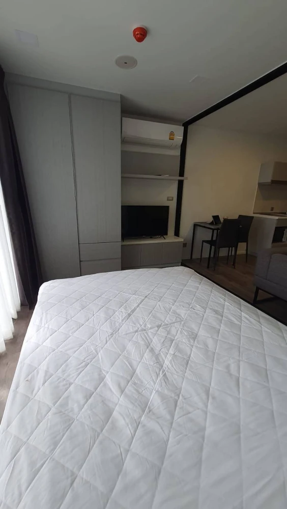 ห้องสวยมาก เฟอร์นิเจอร์และเครื่องใช้ไฟฟ้าอย่างดี สวยคุ้มค่าขนาดนี้ เช่าเลยที่ Modiz Interchange