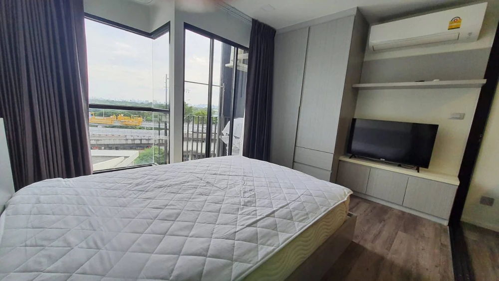 ห้องสวยมาก เฟอร์นิเจอร์และเครื่องใช้ไฟฟ้าอย่างดี สวยคุ้มค่าขนาดนี้ เช่าเลยที่ Modiz Interchange