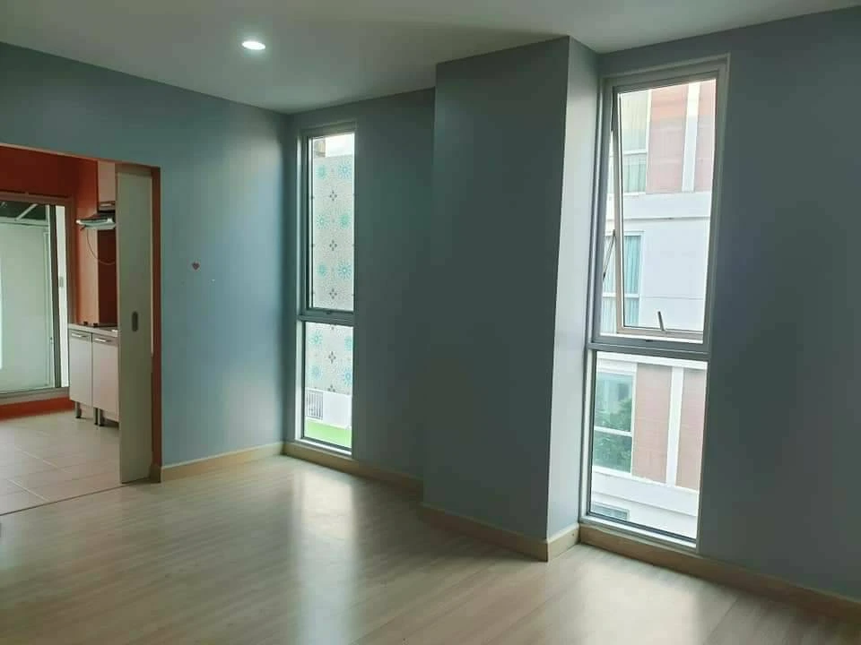 เดอะ นิช ไอดี ลาดพร้าว 130 ห้องกว้าง มีพื้นที่ใช้สอยเพียบ เฟอร์นิเจอร์ครบครัน ดีแบบนี้จองเลย