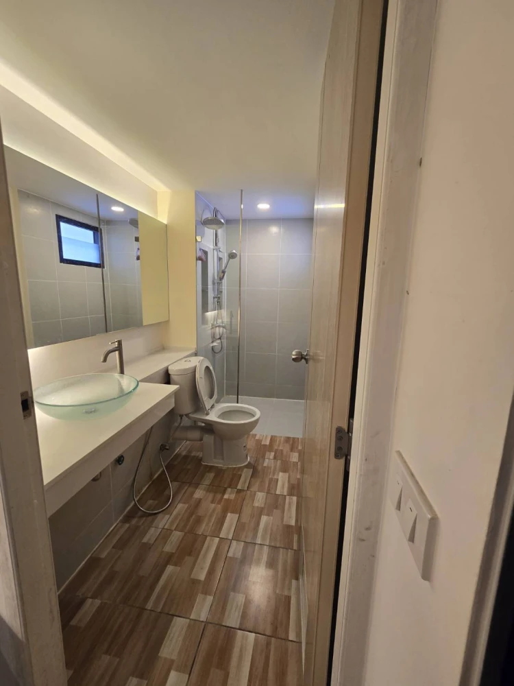 เลเวล คอนโดมิเนียม ห้องว่างให้เช่า เฟอร์นิเจอร์ครบ พร้อมเข้าอยู่ ทำเลเดินทางสะดวก ค่าเช่าราคาดี